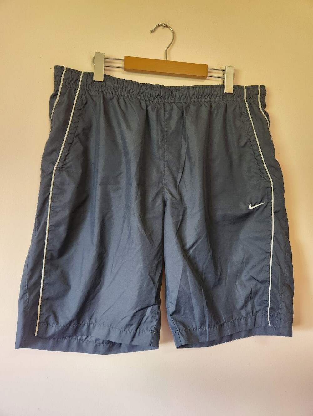 Vintage Y2K Nike Athletic Dept Navy Blue Lined Gym Shorts White Piping Swoosh L